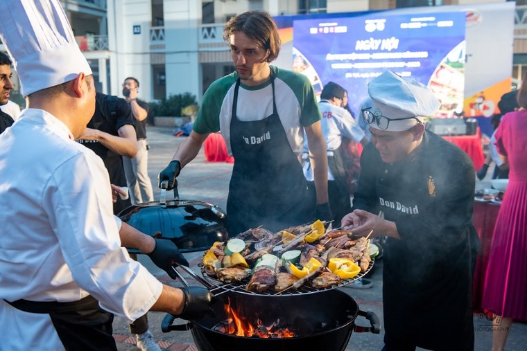 Tưng bừng ngày hội Ẩm thực Việt Nam – Azerbaijan năm 2023 ảnh 18