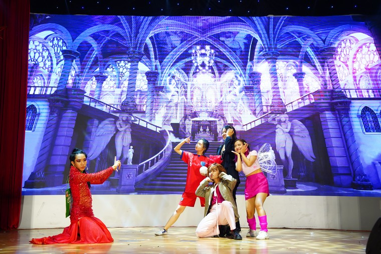 "Đặc sản" kịch báo chí "Bright": Tiểu phẩm đầy cảm xúc trong đêm nhạc Fire Up 2023 ảnh 3