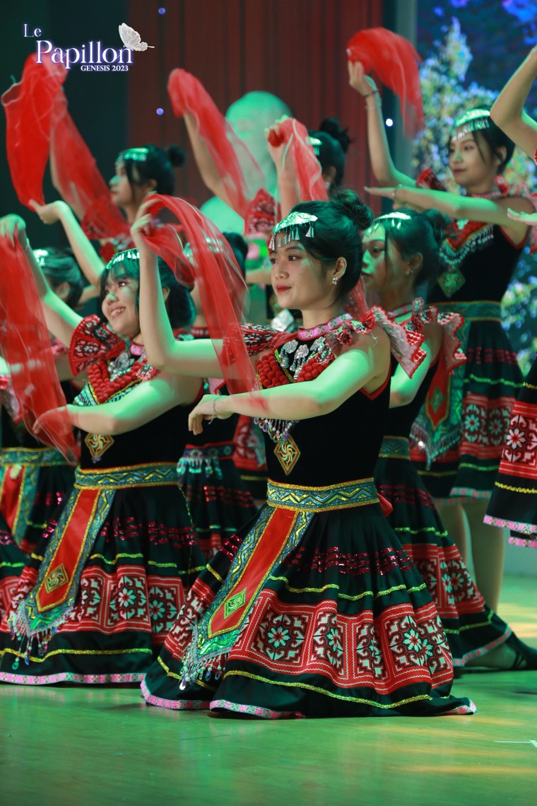 Khuấy đảo trường báo cùng đêm nhạc hội "Genesis 2023: Le Papillon" ảnh 1