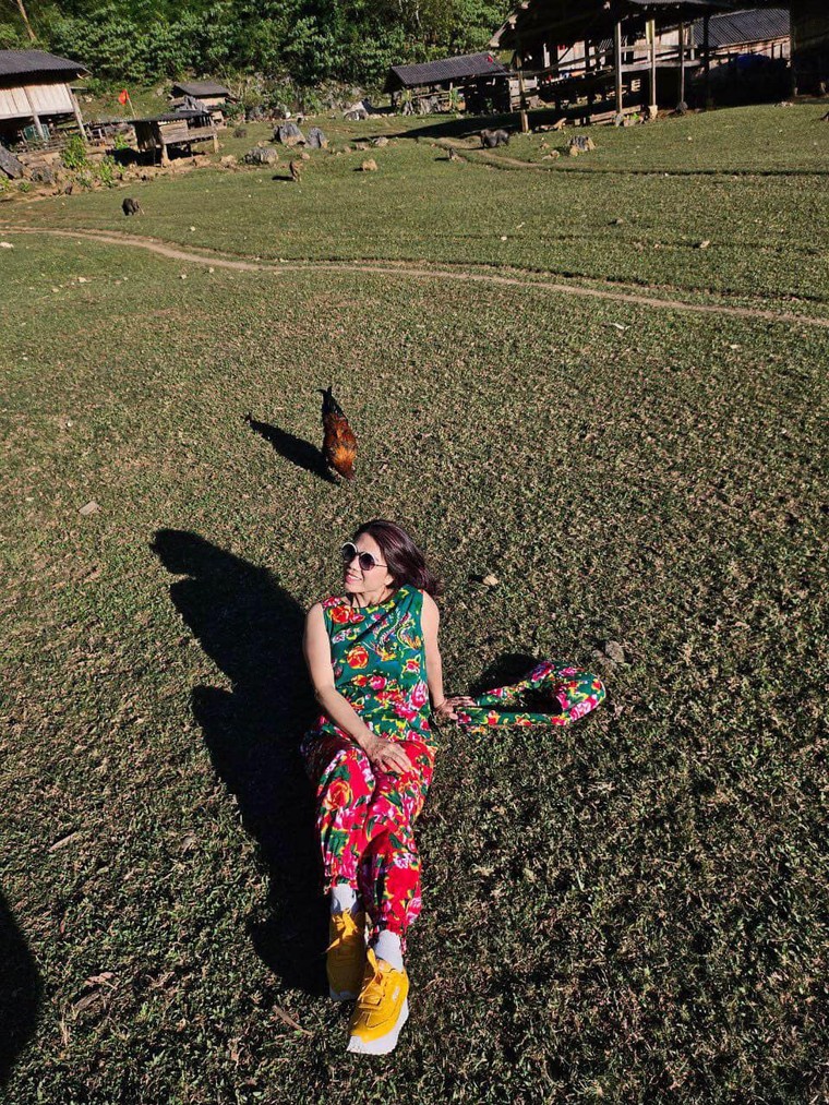 Việt cổ phục và họa tiết "chăn con công" ngày càng được người trẻ ưa chuộng ảnh 9