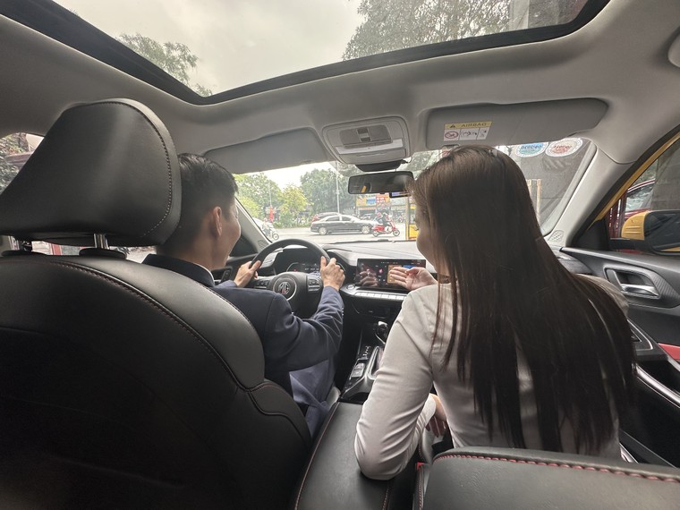 Hướng tới kỷ niệm 100 năm thành lập: Chương trình tri ân đặc biệt của đại lý ô tô MG Trần Khát Chân ảnh 3