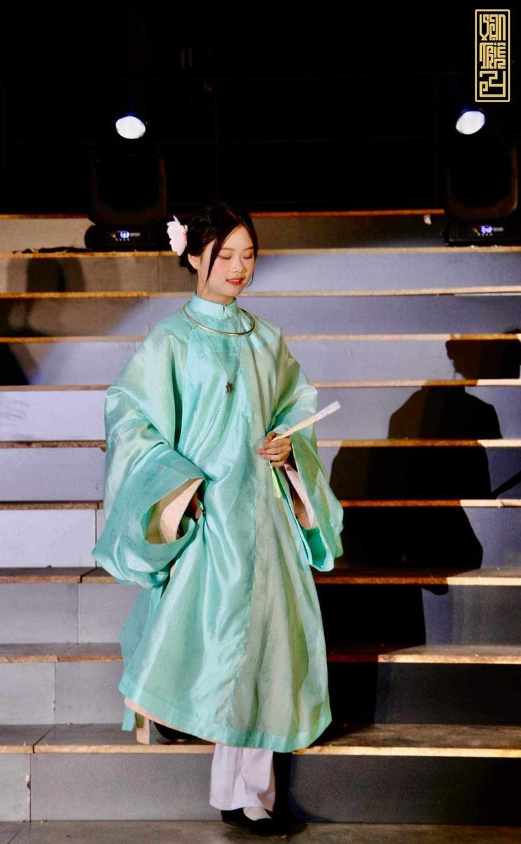 Xu hướng diện Việt cổ phục vào dịp Tết Nguyên đán 2024 ảnh 3