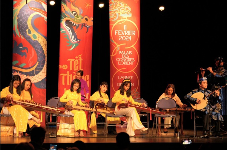 1000 người Pháp ở thành phố Lorient tham dự sự kiện "Tết Thăng Long" ảnh 6