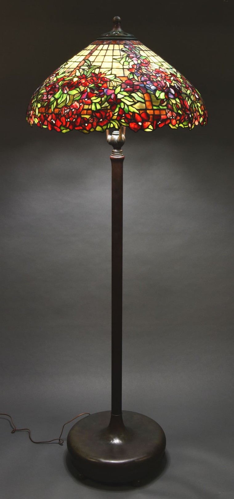 Nghệ nhân Joseph Porcelli và các tác phẩm đèn kính màu độc đáo ảnh 5