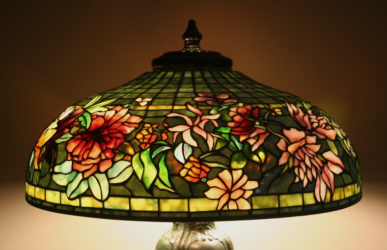 Nghệ nhân Joseph Porcelli và các tác phẩm đèn kính màu độc đáo ảnh 9