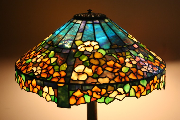 Nghệ nhân Joseph Porcelli và các tác phẩm đèn kính màu độc đáo ảnh 2