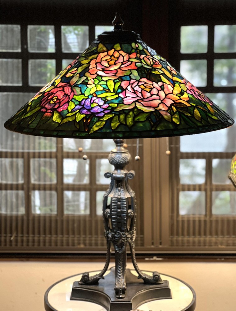 Tìm hiểu quy trình cho ra đời những chao đèn kính màu cùng nghệ nhân John Poncho ảnh 18