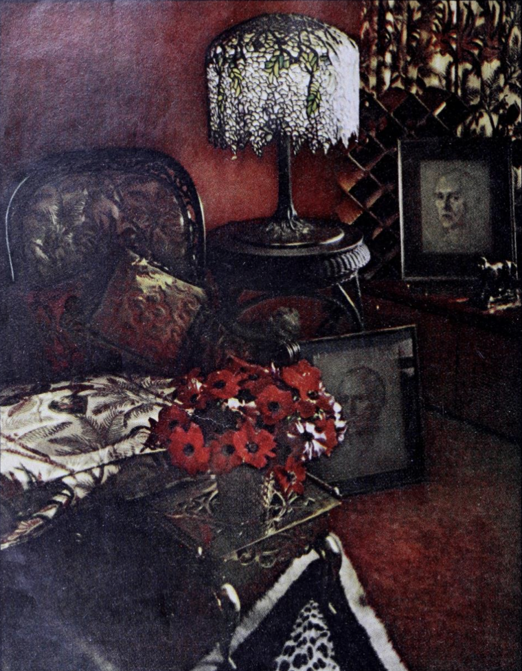 Những cây đèn Tiffany trong ngôi nhà của nhà văn Mỹ Truman Garcia Capote ảnh 3