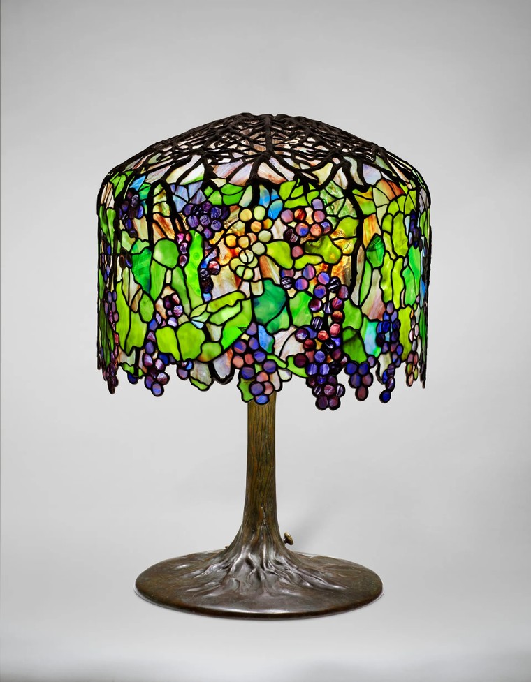 Những tác phẩm biểu tượng của Louis Comfort Tiffany đang “hot” trở lại ảnh 1