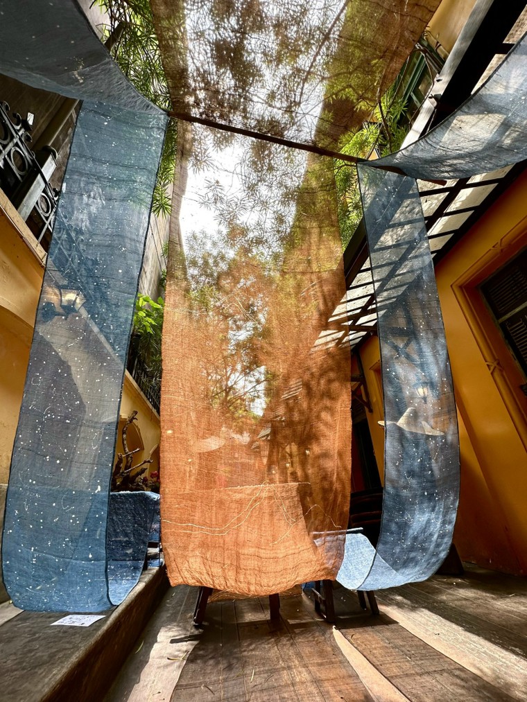 Mãn nhãn với đám rước dâu thời Nguyễn tại Triển lãm “Tay trong Tay” ảnh 10