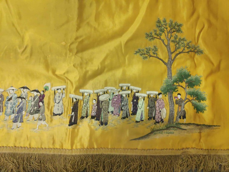 Mãn nhãn với đám rước dâu thời Nguyễn tại Triển lãm “Tay trong Tay” ảnh 1