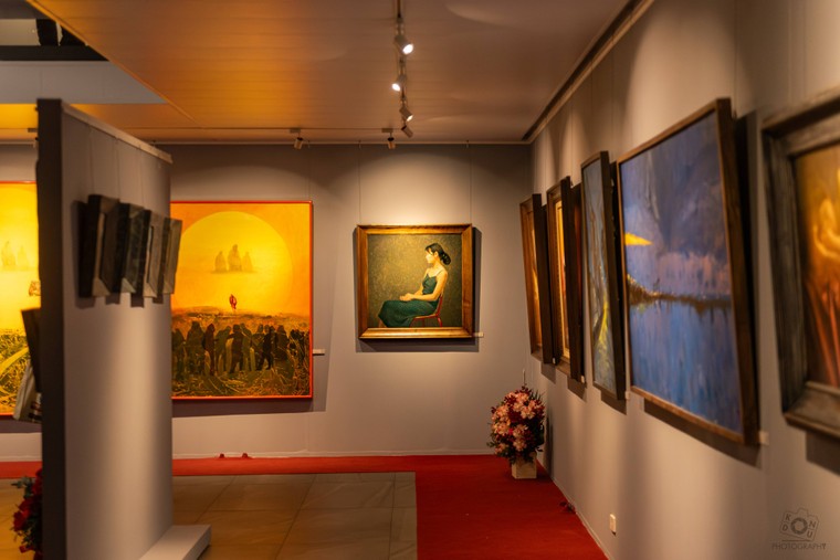 Họa sĩ Nguyễn Ngọc Cương: "Vẽ tranh chân dung là một hành trình sáng tạo đầy thú vị và ý nghĩa" ảnh 7