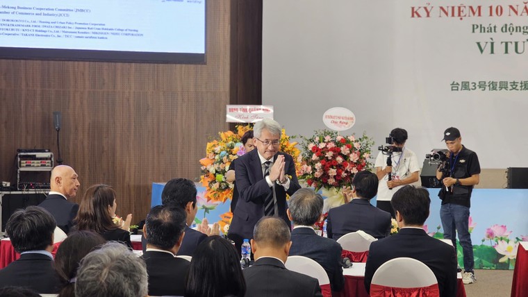 Phó Thủ tướng, Bộ trưởng Ngoại giao Bùi Thanh Sơn tham dự Lễ Kỷ niệm 10 năm thành lập trường Đại học Việt Nhật ảnh 9