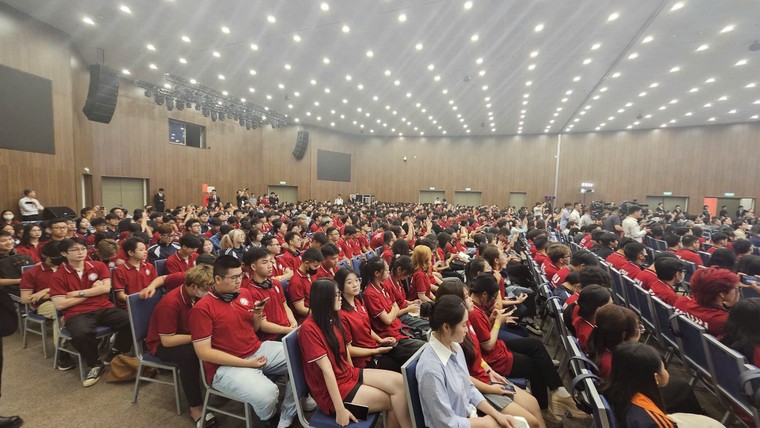 Phó Thủ tướng, Bộ trưởng Ngoại giao Bùi Thanh Sơn tham dự Lễ Kỷ niệm 10 năm thành lập trường Đại học Việt Nhật ảnh 8