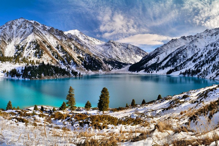 Kazakhstan: Bản hùng ca của độc lập và phát triển - Thông điệp từ Đại sứ Kanat Tumysh nhân dịp ngày cộng hòa ảnh 1