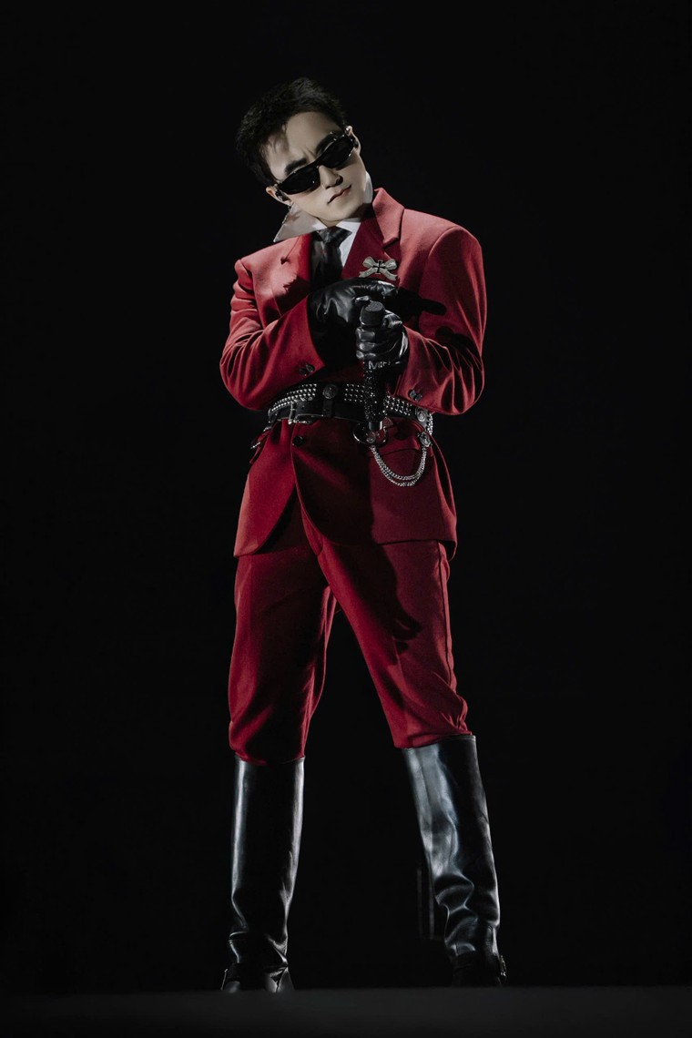 Hàng chục nghìn khán giả lưu lại phố đi bộ cho tới phút cuối của siêu nhạc hội, cháy cùng dàn nghệ sỹ đỉnh cao ảnh 4