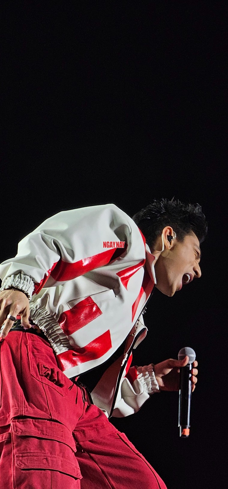 Sơn Tùng M-TP, hieuthuhai cùng dàn sao đổ bộ đêm nhạc Y-fest Viettel: Sân khấu của cảm xúc và những giai điệu thăng hoa ảnh 2