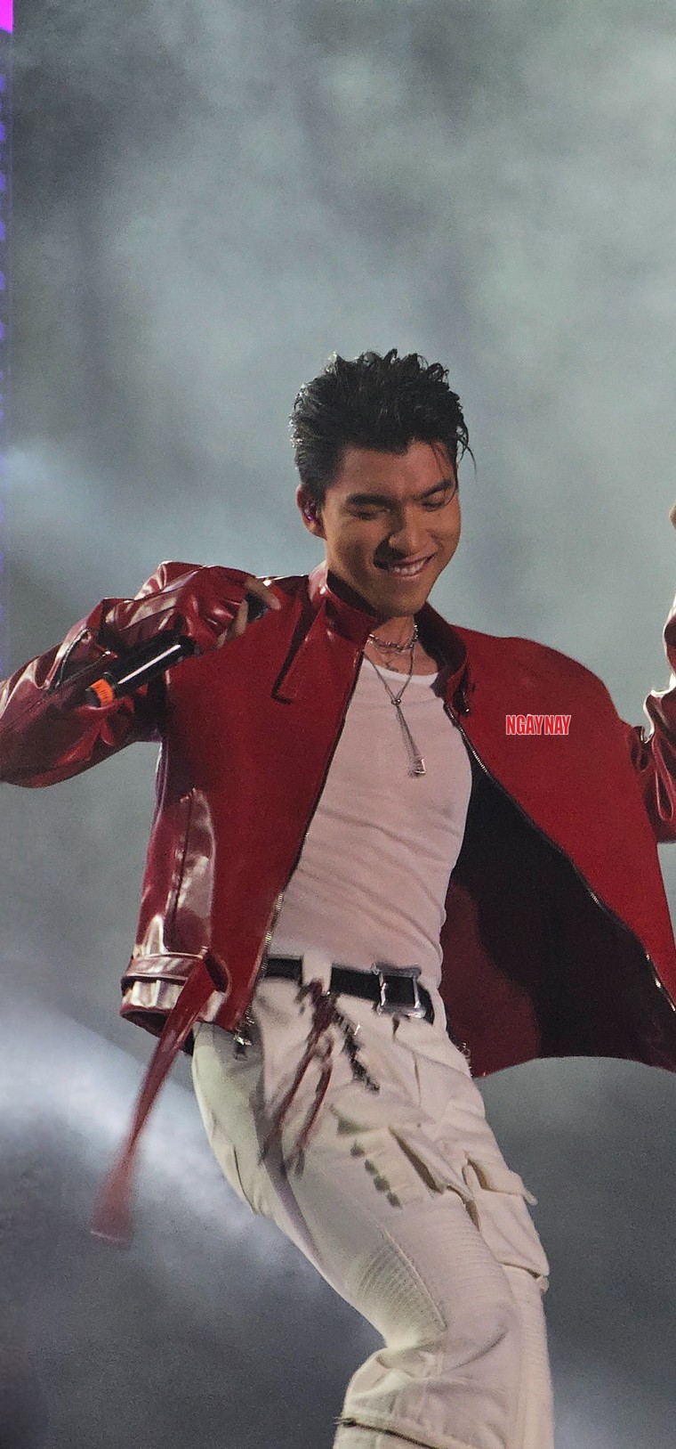 Sơn Tùng M-TP, hieuthuhai cùng dàn sao đổ bộ đêm nhạc Y-fest Viettel: Sân khấu của cảm xúc và những giai điệu thăng hoa ảnh 7