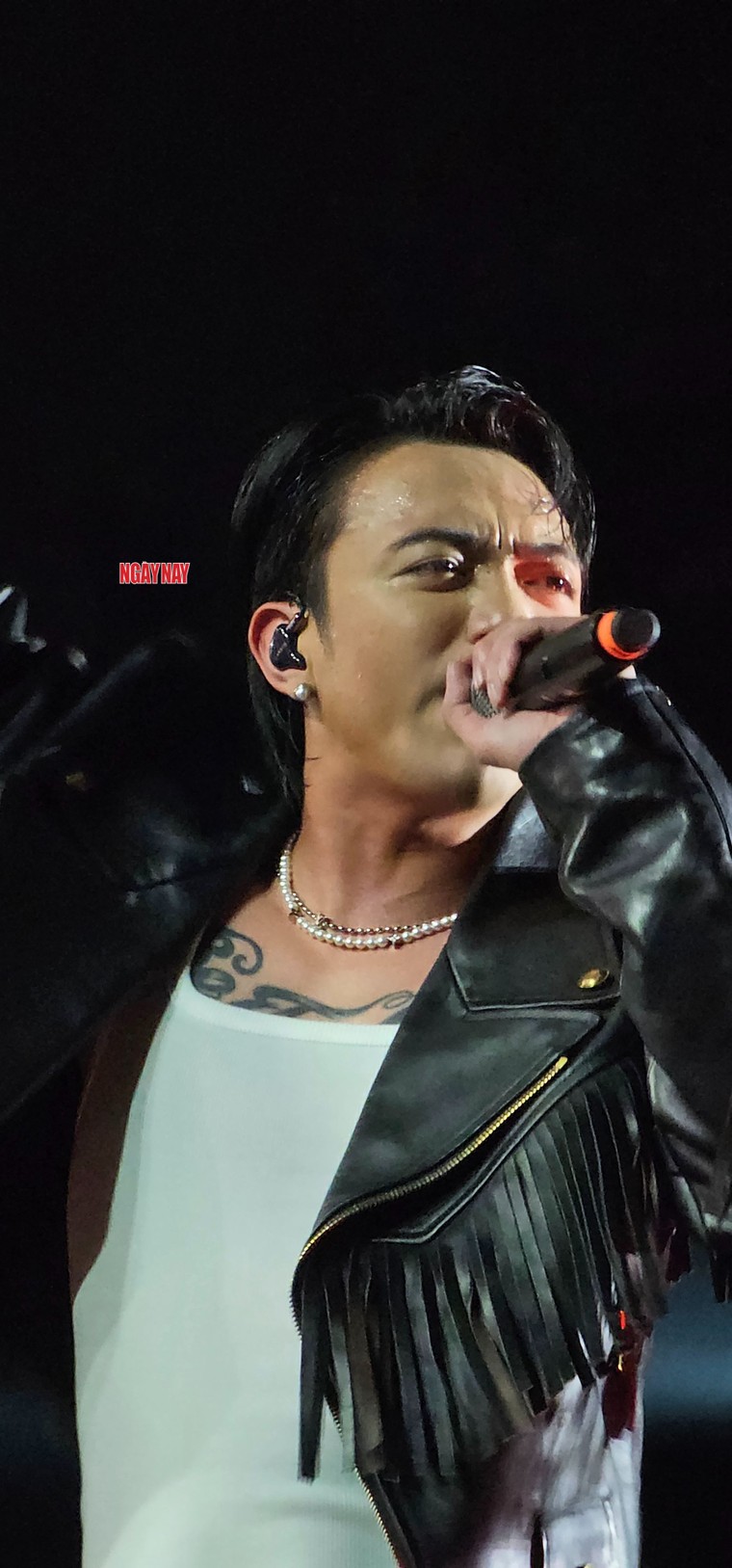 Sơn Tùng M-TP, hieuthuhai cùng dàn sao đổ bộ đêm nhạc Y-fest Viettel: Sân khấu của cảm xúc và những giai điệu thăng hoa ảnh 12