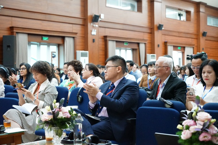 Diễn đàn Redefined 2024: Bàn về thành công trong giáo dục hiện đại ảnh 2