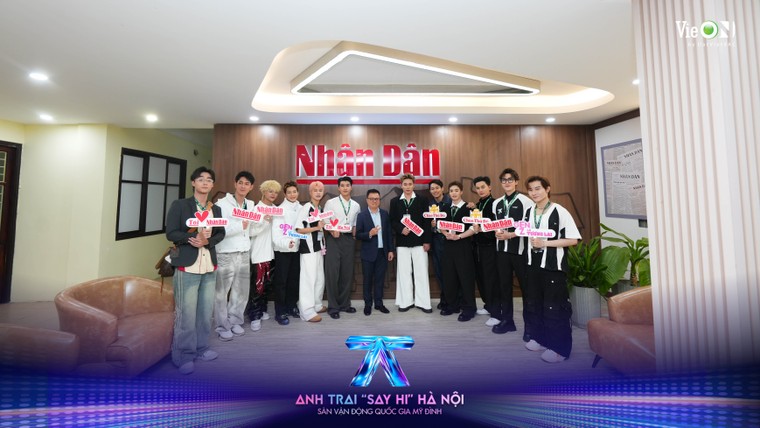 Dàn Anh Trai giao lưu cùng các bạn trẻ tại Trung ương Đoàn TNCS HCM & tham quan Nhà truyền thống Báo Nhân Dân ảnh 3