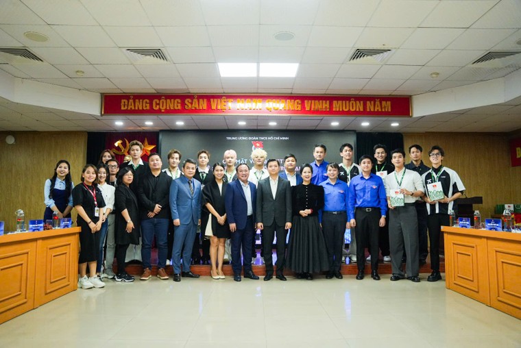 Anh Trai "Say Hi" Hà Nội đêm diễn 3, 4 chứng minh sức hút mạnh mẽ của sản phẩm văn hóa 100% Make in Việt Nam ảnh 3