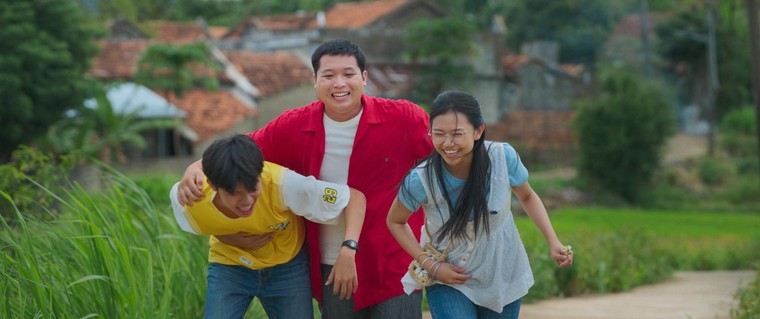 "Kính Vạn Hoa: Bắt đền con ma": Bộ phim thanh xuân chữa lành dành cho mọi lứa tuổi ảnh 2