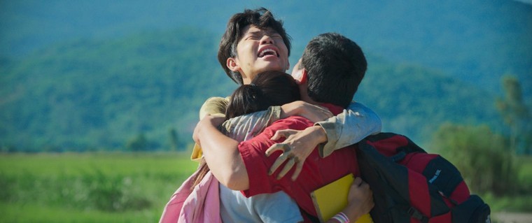 "Kính Vạn Hoa: Bắt đền con ma": Bộ phim thanh xuân chữa lành dành cho mọi lứa tuổi ảnh 9