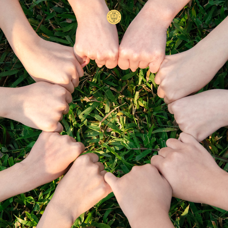 Những mảnh ghép cảm xúc muôn màu qua bộ ảnh Nắng Gọi Ban Mai của sinh viên trường Báo ảnh 3