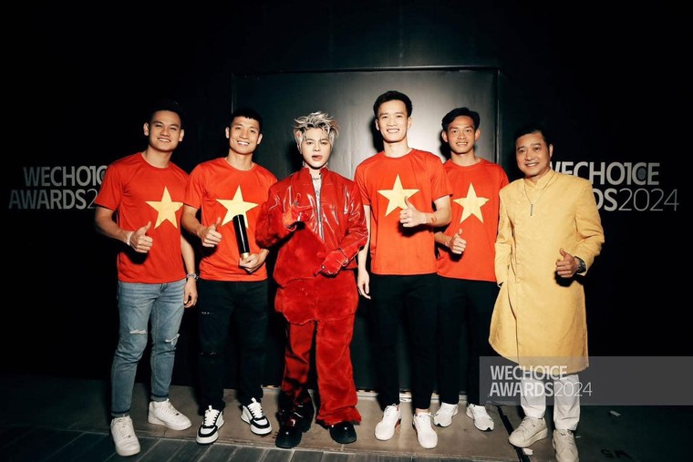 Nghệ sĩ RHYDER trở thành Nhân vật truyền cảm hứng trẻ tuổi nhất tại Wechoice Awards 2024 ảnh 5