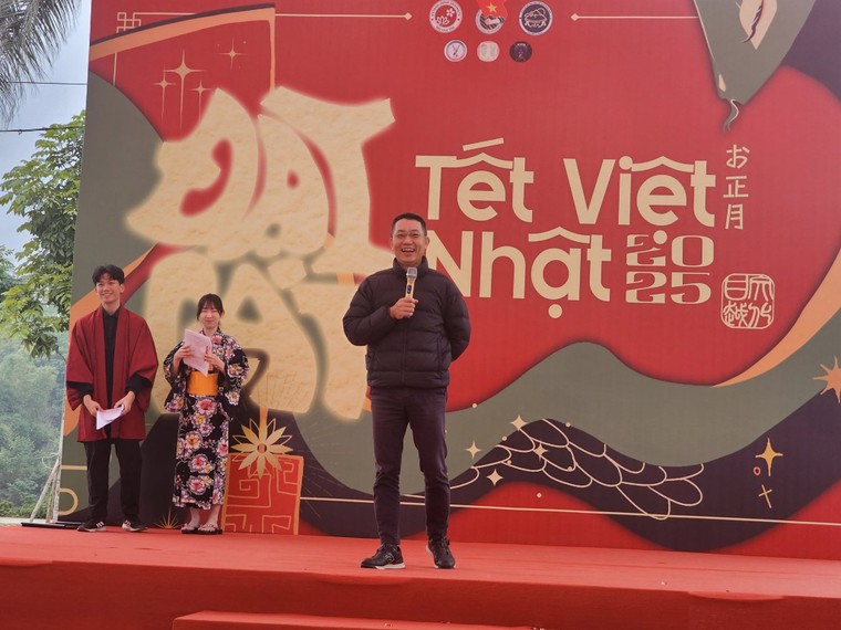 Tết Việt Nhật 2025: Không gian giao thoa văn hóa đậm sắc màu tại Trường Đại học Việt Nhật ảnh 2
