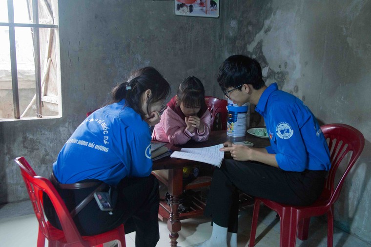 Hành trình mang Tết sum vầy về quê hương của đội sinh viên tình nguyện đồng hương Hải Dương – Đại học Kinh tế Quốc dân ảnh 3