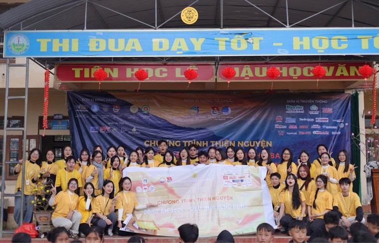 Đông Ấm 2024: Chuyến hành trình gieo hơi ấm về nơi vùng cao xứ Nghệ ảnh 1