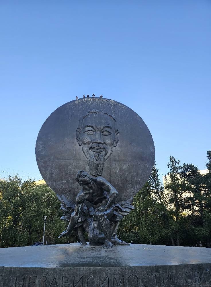 Quần thể tượng đài Hồ Chí Minh tại Moskva: Biểu tượng của tình hữu nghị Việt - Nga ảnh 1