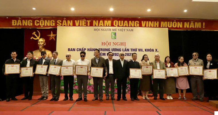 Hội nghị Ban Chấp hành Trung ương Hội Người mù Việt Nam lần thứ VI (2022-2027): Hướng tới sự hòa nhập và phát triển ảnh 4