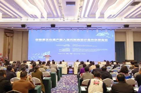 UNESCO khởi động sáng kiến "Di sản văn hóa phi vật thể và thời trang" tại Đông Á ảnh 1