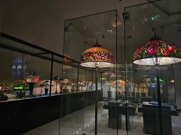 Bảo tàng Nghệ thuật Kính màu: Giấc mơ vượt thời gian của một người kể chuyện ảnh 5