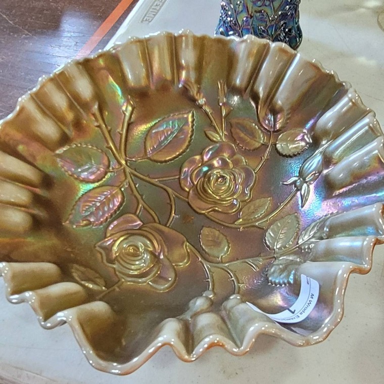 Thủy tinh Lễ hội: Vẻ đẹp óng ánh từ quá khứ ảnh 1