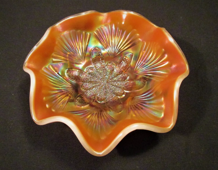 Thủy tinh Lễ hội: Vẻ đẹp óng ánh từ quá khứ ảnh 3