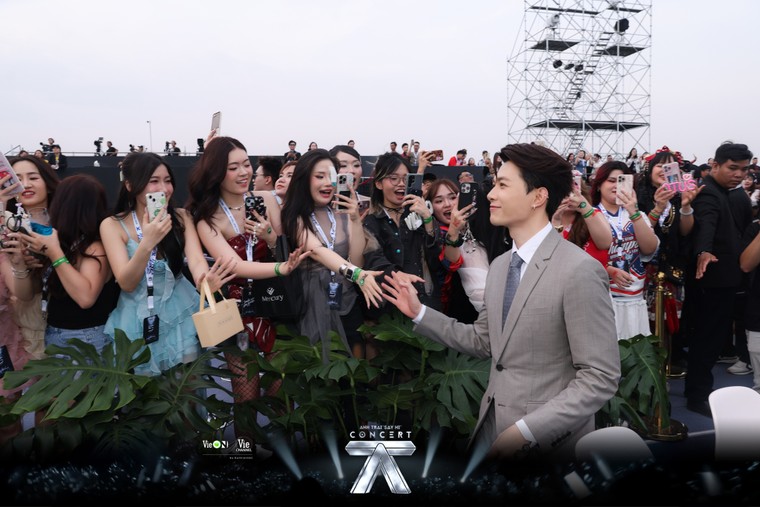 Đêm Concert 5 của Anh Trai "Say Hi" tại TP.HCM: Bùng nổ với những ca khúc mới và sự sáng tạo không ngừng ảnh 9