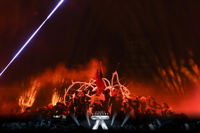 Đêm Concert 5 của Anh Trai "Say Hi" tại TP.HCM: Bùng nổ với những ca khúc mới và sự sáng tạo không ngừng ảnh 7