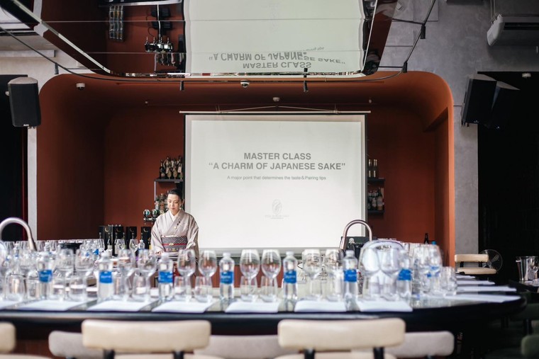 Những giọt sake và câu chuyện của nữ sommelier người Việt ảnh 3