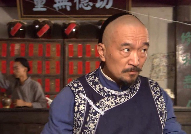 Livestream bán hàng: Cầu nối gần gũi hay rủi ro mất đi hào quang nghệ sĩ? ảnh 6