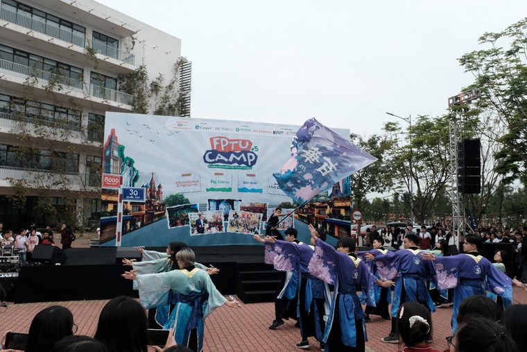 FPTU Camp 2025: Ngày hội tuổi trẻ rực rỡ của gần 15.000 học sinh – Trải nghiệm hôm nay, vươn tới ngày mai ảnh 6