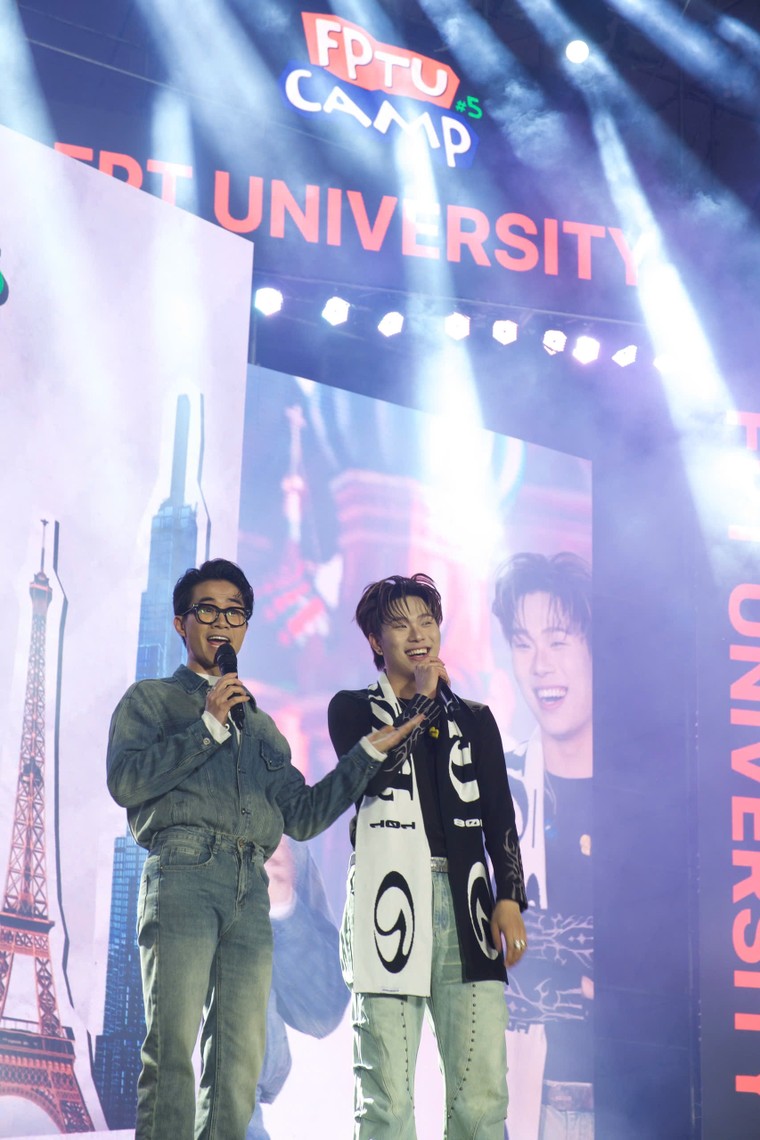 Chùm ảnh: Các màn trình diễn bùng nổ của Anh trai "Say Hi" tại đêm trại FPTU Camp lần thứ 5 ảnh 11