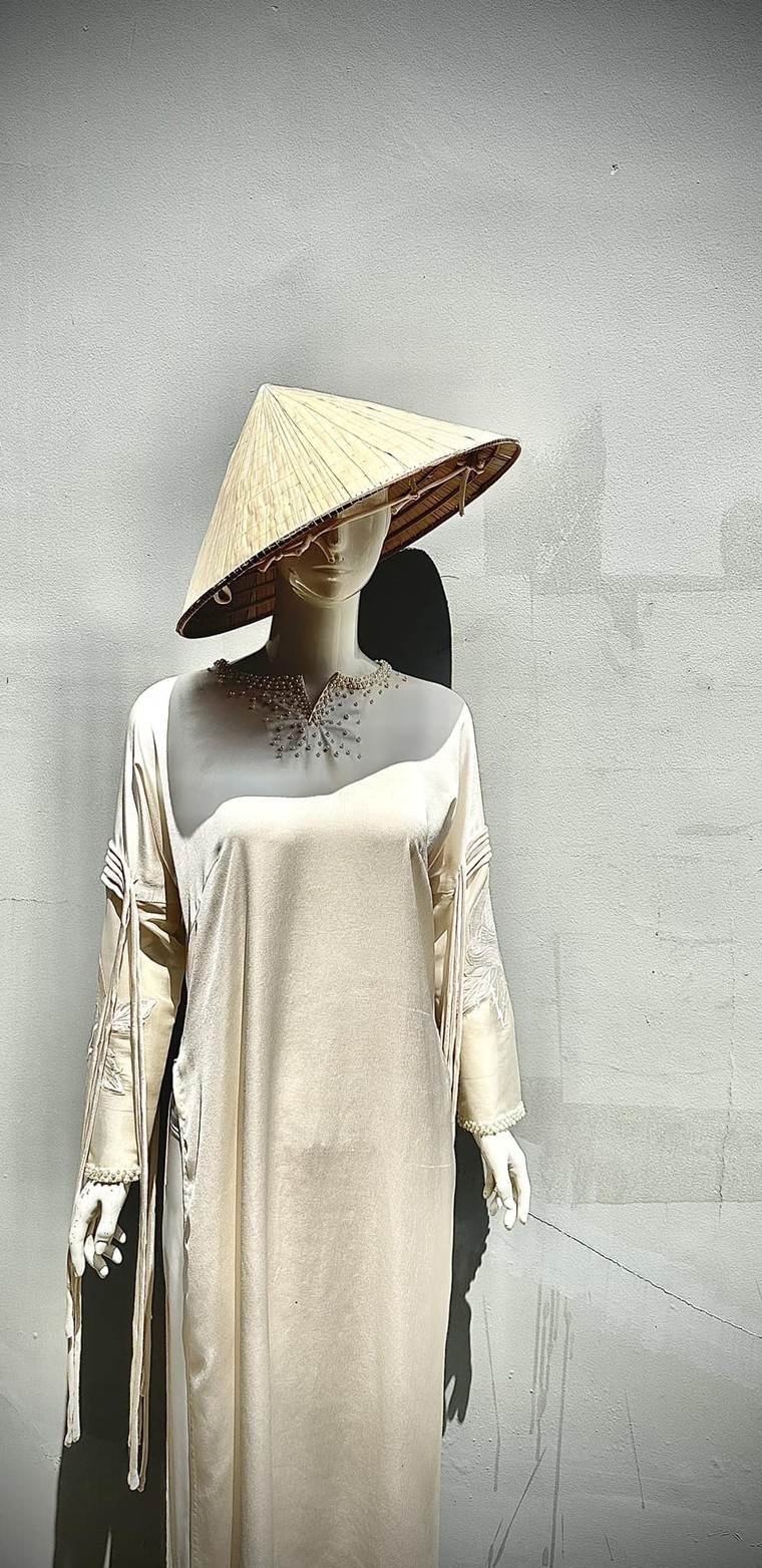 Trò chuyện với nhà thiết kế Lê Thanh Danh: Thấy quê nhà trên mỗi tấm áo dài ảnh 13