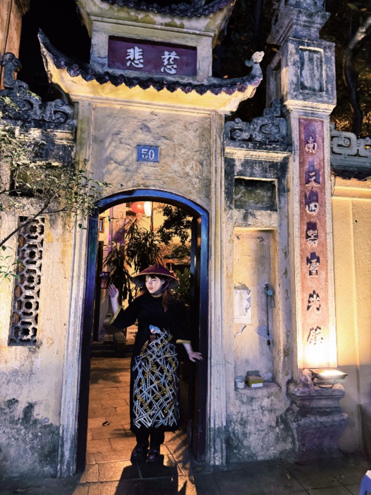 Trò chuyện với nhà thiết kế Lê Thanh Danh: Thấy quê nhà trên mỗi tấm áo dài ảnh 4