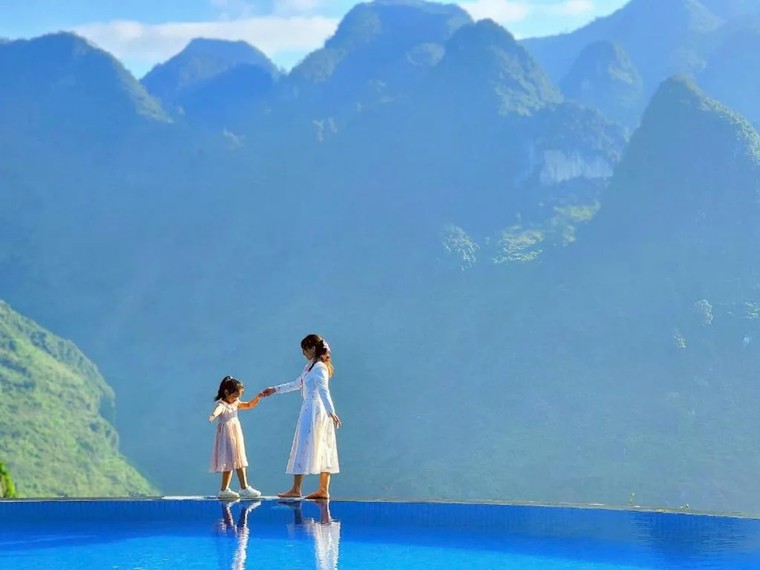 Booking.com công bố Top 10 thành phố và Top 5 khu vực hiếu khách nhất Việt Nam năm 2025 ảnh 1