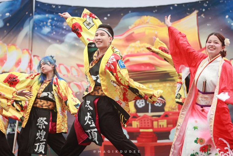 Sắc màu rực rỡ tại Liên hoan Yosakoi Việt Nam 2025 ảnh 13