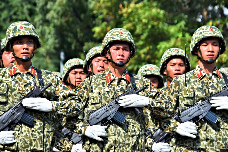 Hành trình ghi dấu ngày 30/4 tại TP. Hồ Chí Minh qua ống kính nhiếp ảnh gia quốc tế Raj Mayukh Dam ảnh 9